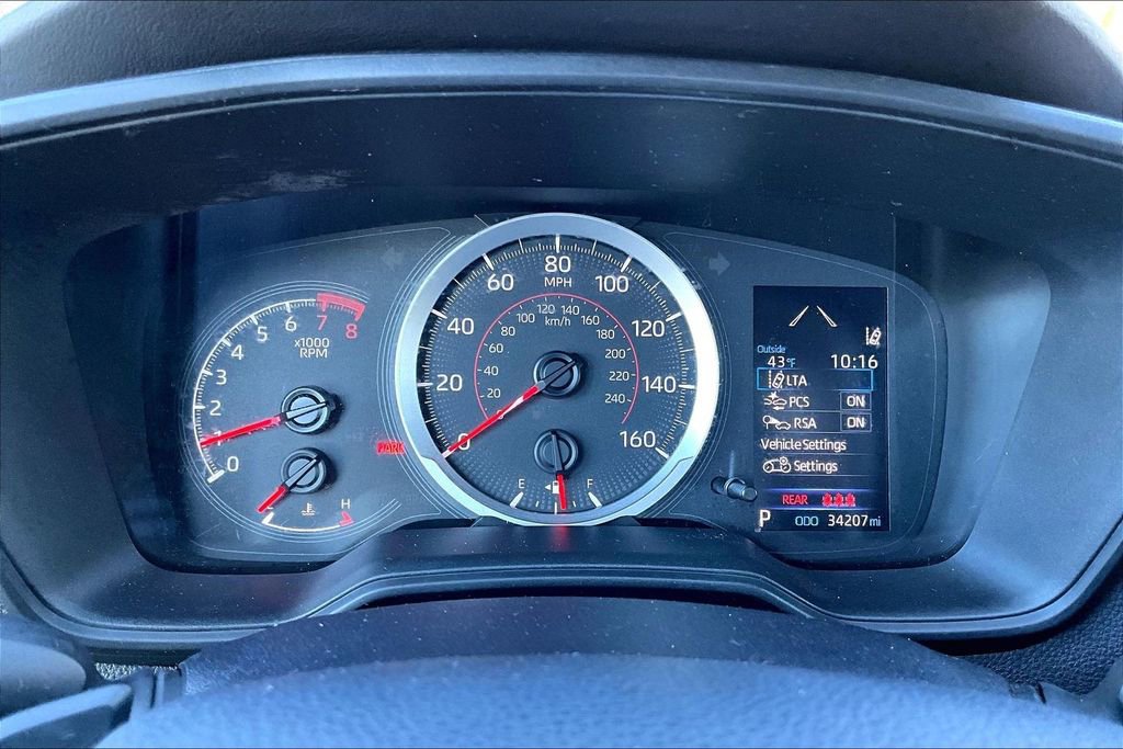 Used 2022 Toyota Corolla SE image 12