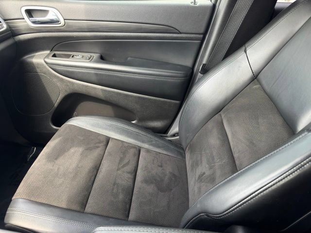 Used 2021 Jeep Grand Cherokee Laredo X AWD/4WD image 24