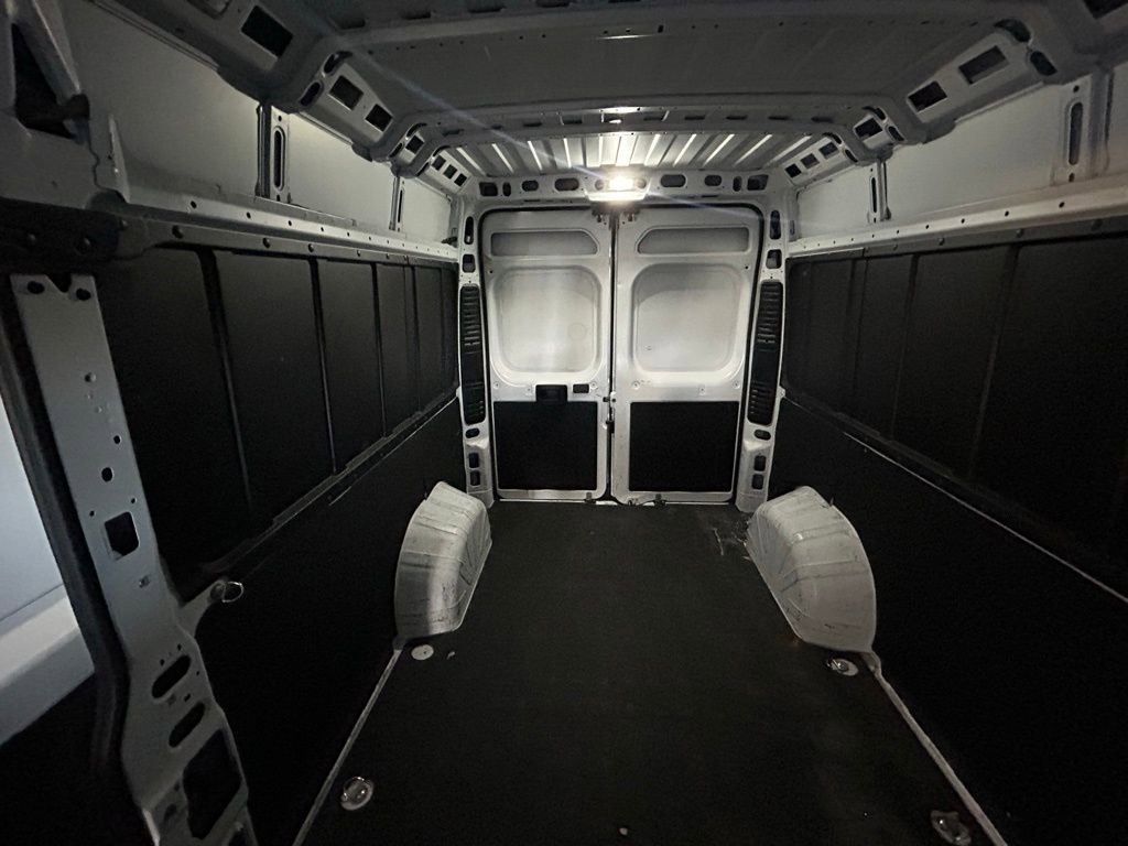 Used 2023 RAM ProMaster 2500 FWD image 13