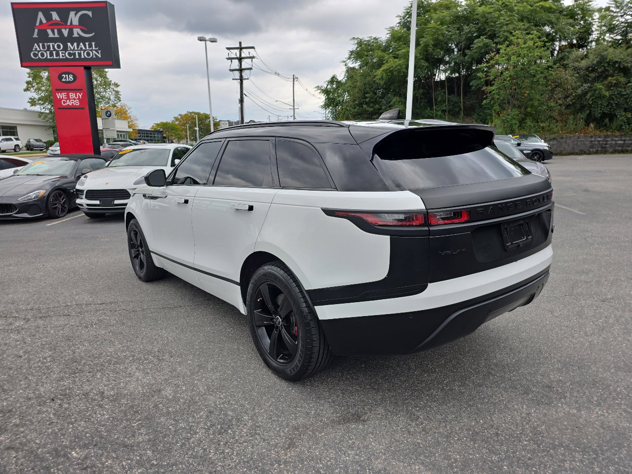 Used 2018 Land Rover Range Rover Velar S image 14