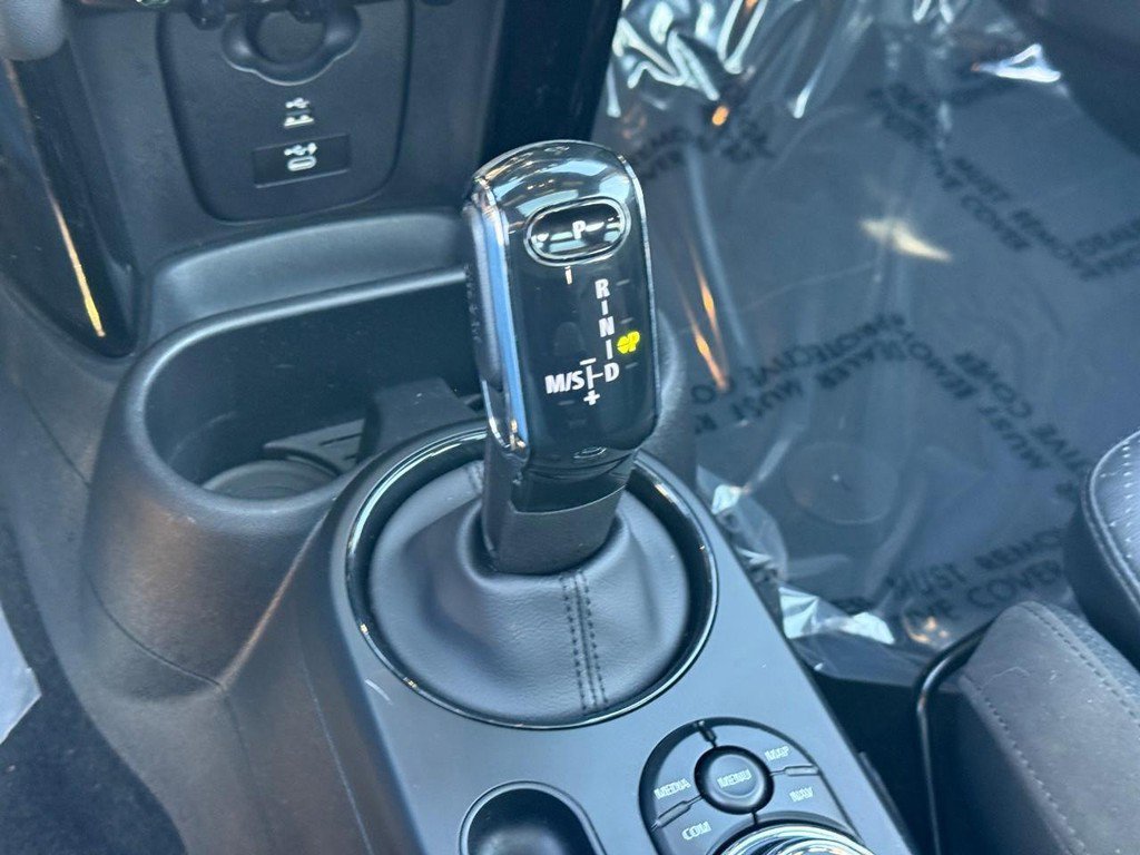 Used 2022 MINI Cooper S w/ Driver Assistance Package image 21