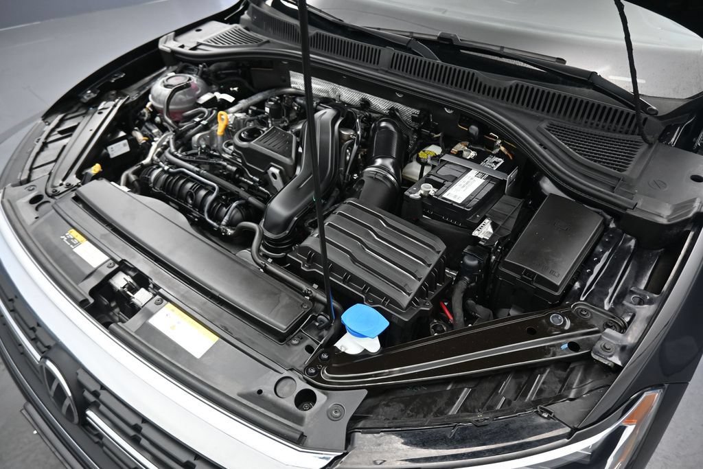Used 2024 Volkswagen Jetta SE FWD image 46
