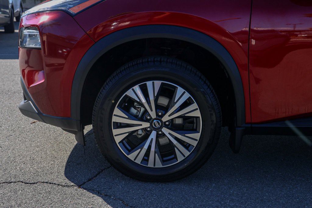 Used 2021 Nissan Rogue SV FWD image 12