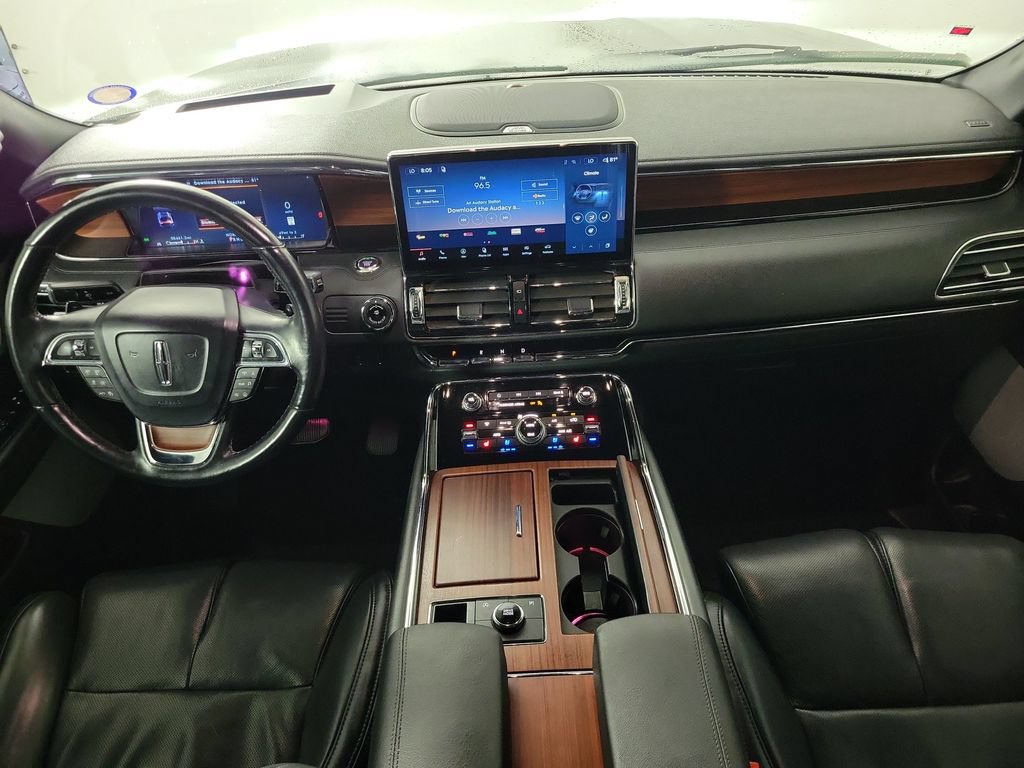 Certified 2023 Lincoln Navigator Reserve AWD/4WD image 9