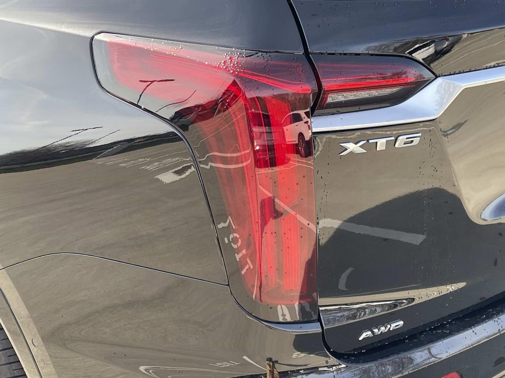 Certified 2025 Cadillac XT6 Premium Luxury w/ Platinum Package image 10