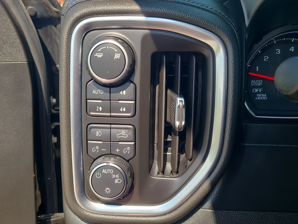 Used 2019 Chevrolet Silverado 1500 LT Trail Boss AWD/4WD image 15