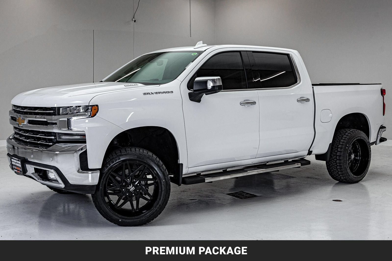 Used 2021 Chevrolet Silverado 1500 LTZ w/ LTZ Premium Package AWD/4WD image 4