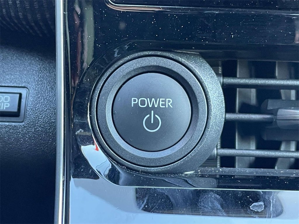 Used 2023 Subaru Solterra AWD image 28