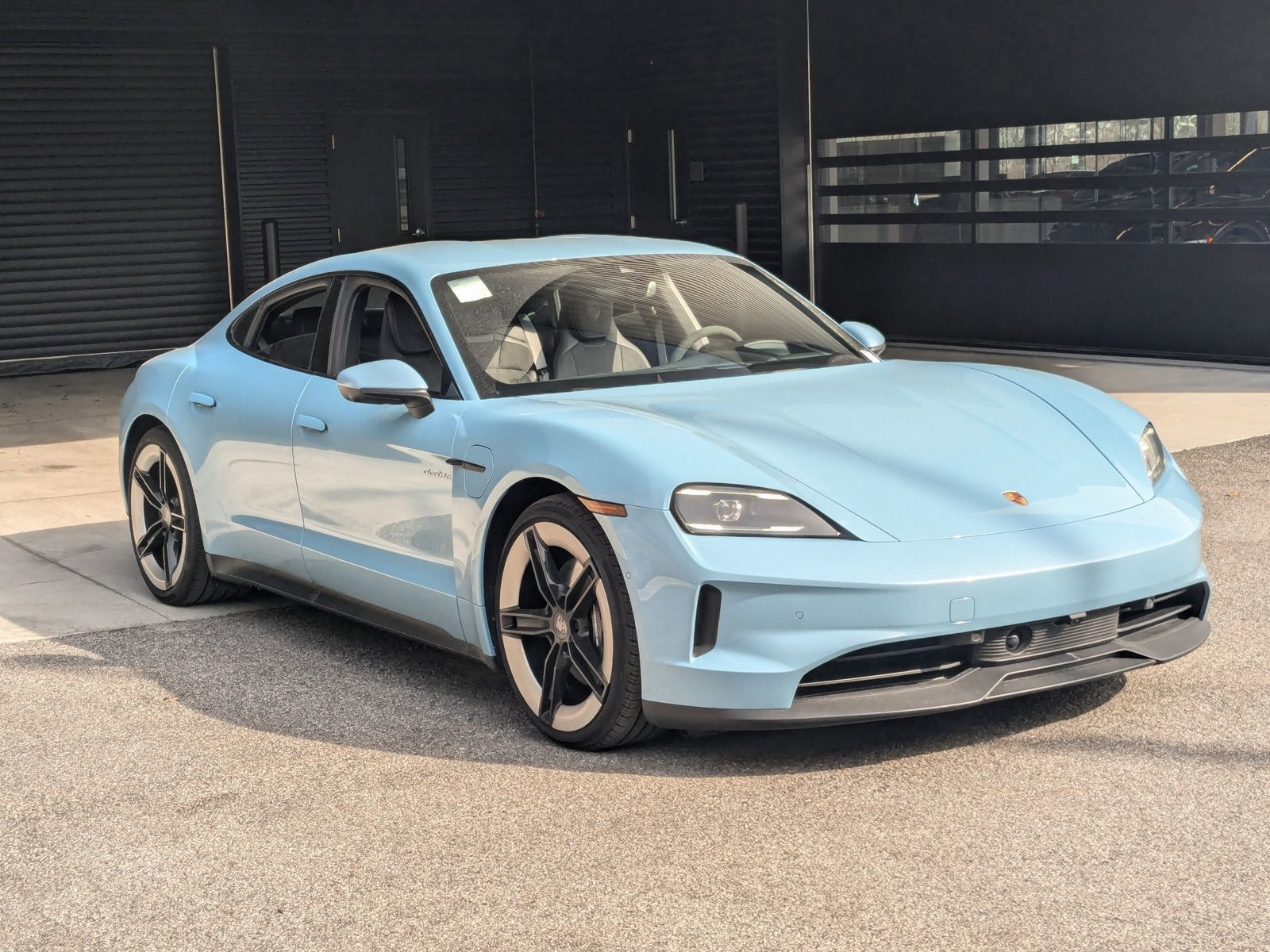 New 2025 Porsche Taycan image 7