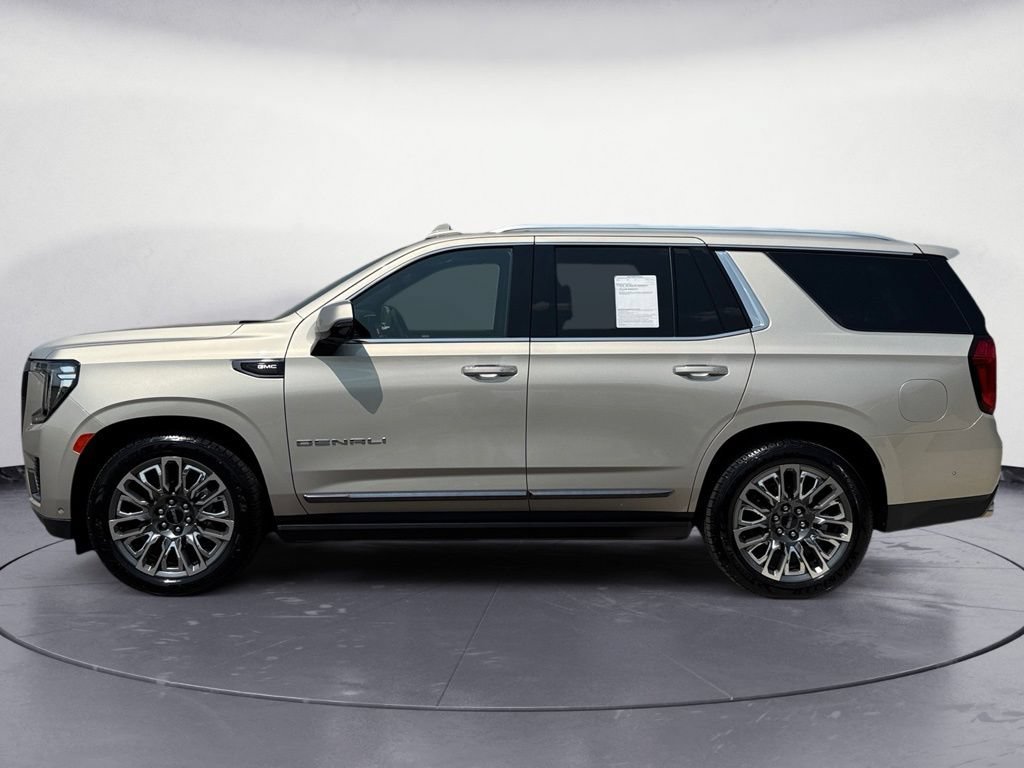 Used 2024 GMC Yukon Denali Ultimate AWD/4WD image 2