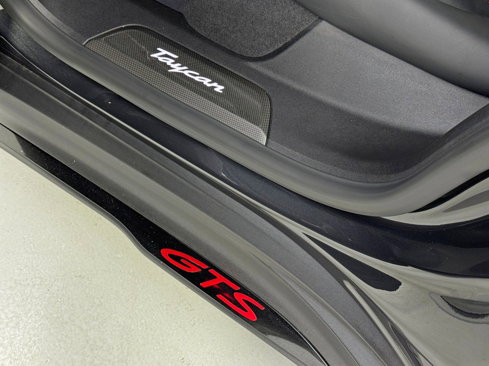 Used 2023 Porsche Taycan GTS image 61