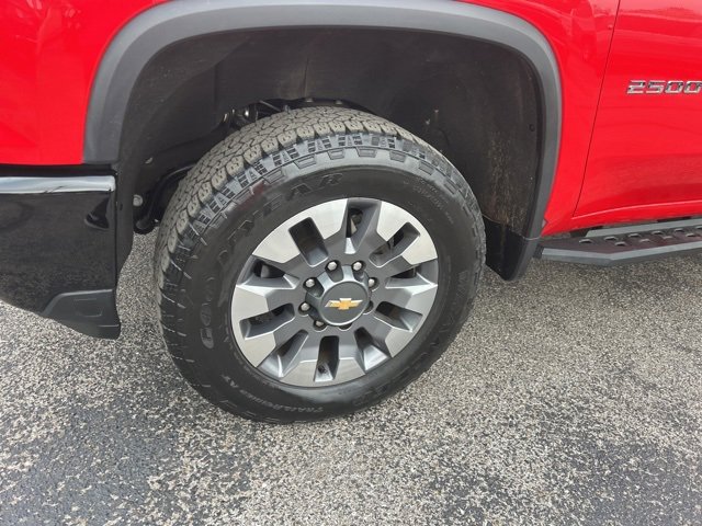 Used 2024 Chevrolet Silverado 2500 Custom w/ Custom Value Package image 10