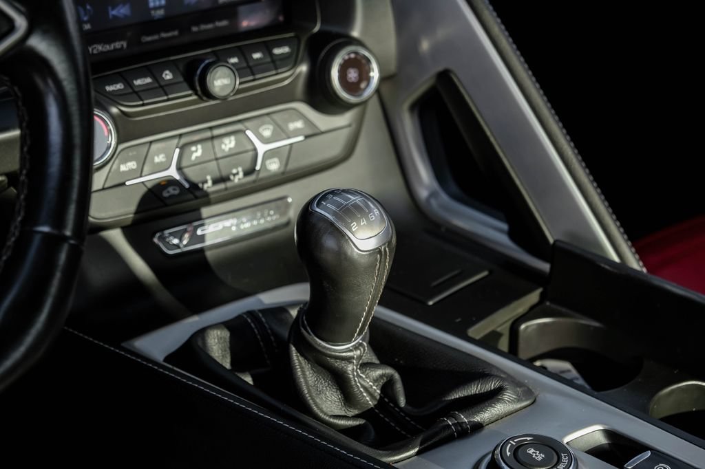 Used 2016 Chevrolet Corvette Stingray Coupe RWD image 24