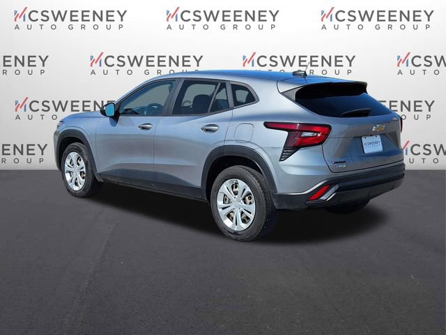 Used 2024 Chevrolet Trax LS w/ Driver Confidence Package FWD image 3