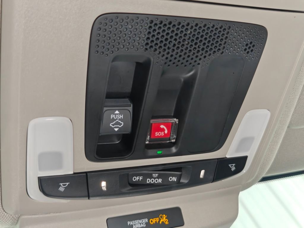 Used 2023 Honda Accord Touring image 11