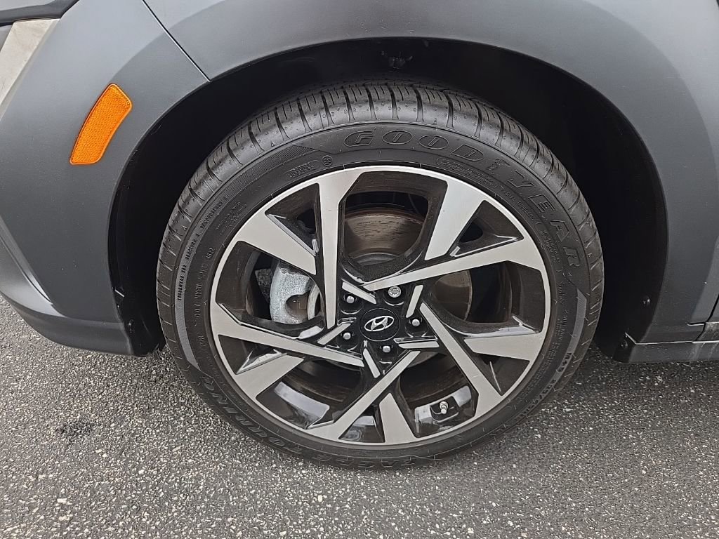 Used 2023 Hyundai Kona Limited w/ Cargo Package AWD/4WD image 16