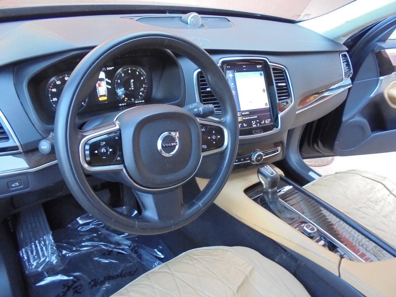 Used 2016 Volvo XC90 T6 Momentum AWD/4WD image 9