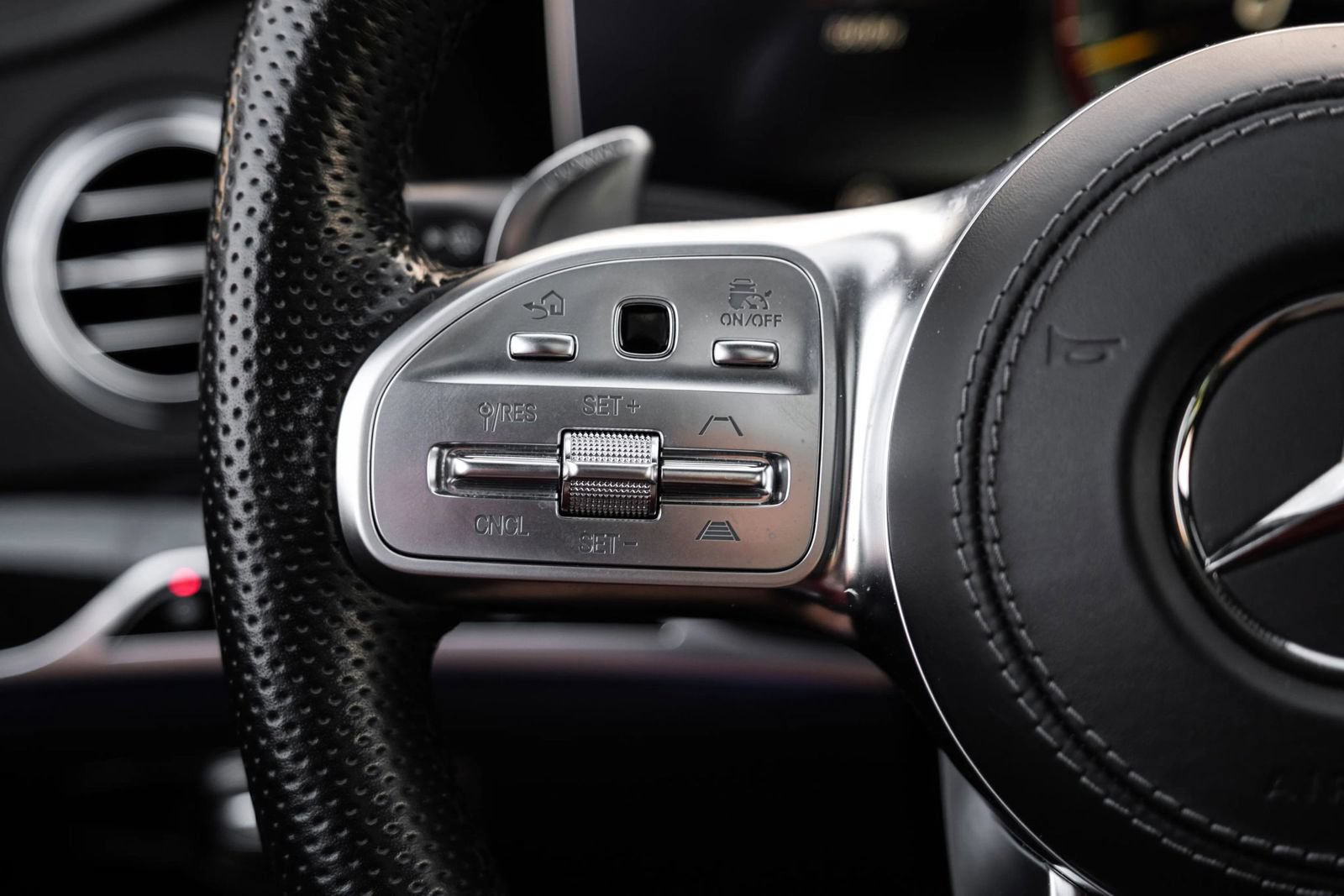 Used 2019 Mercedes-Benz S 63 AMG S 4MATIC Sedan image 17