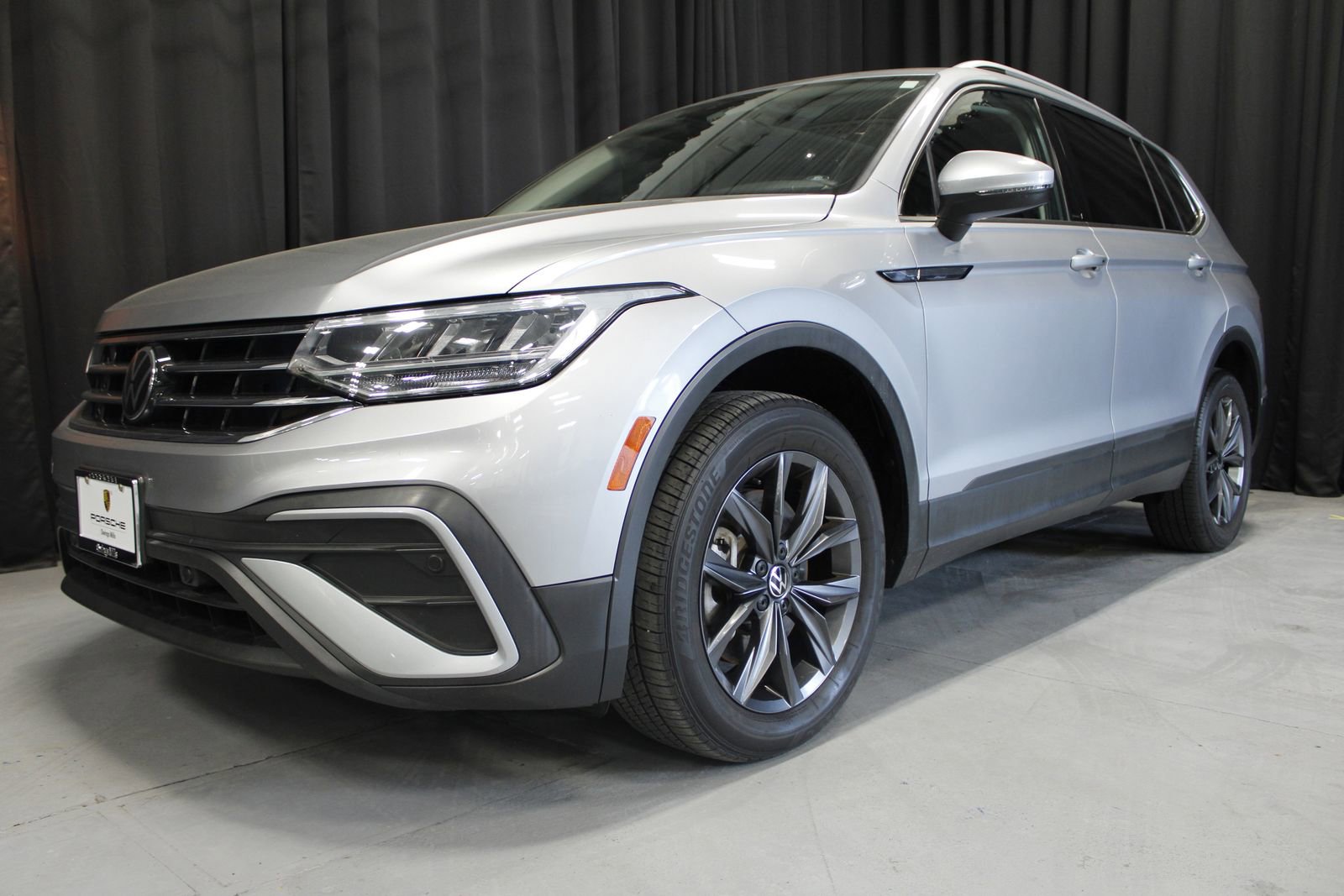 Used 2022 Volkswagen Tiguan SE image 8