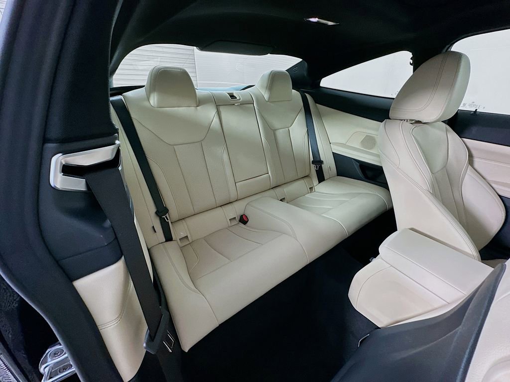 Used 2025 BMW 430i Coupe w/ Convenience Package image 28