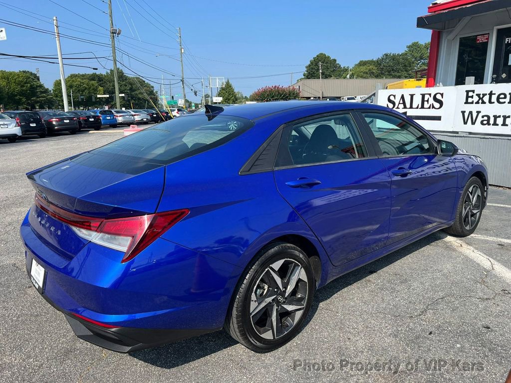 Used 2023 Hyundai Elantra SEL w/ Convenience Package image 4