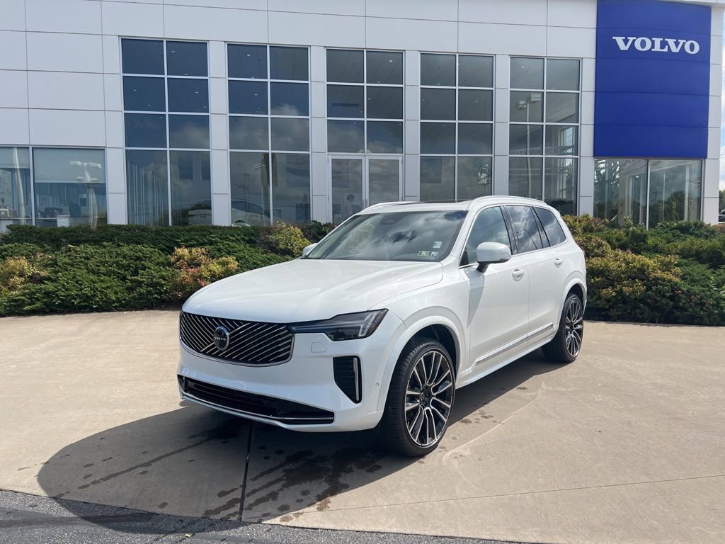 New 2026 Volvo XC90 B6 Plus w/ Protection Package Premier image 2
