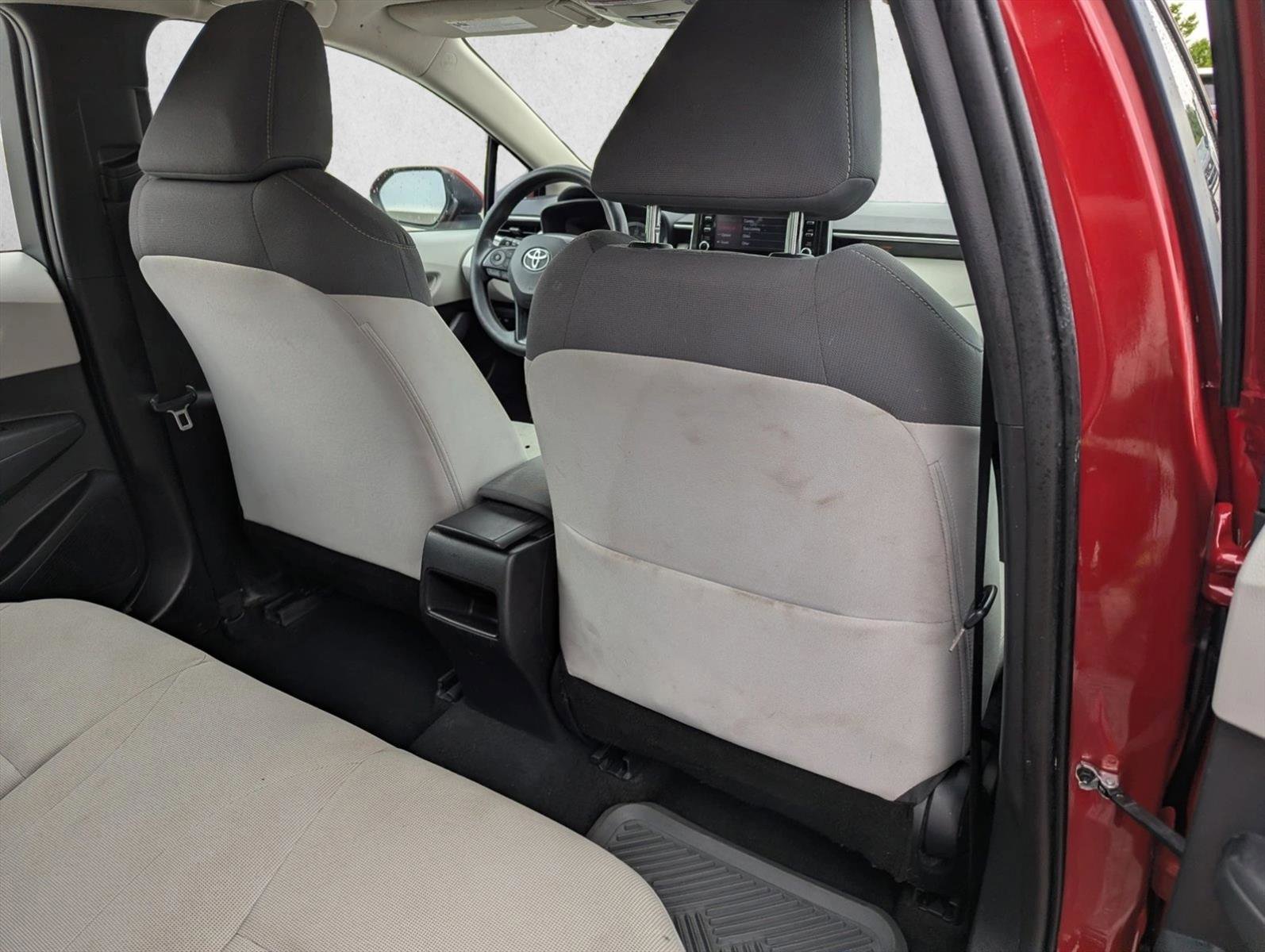 Used 2021 Toyota Corolla LE FWD image 28