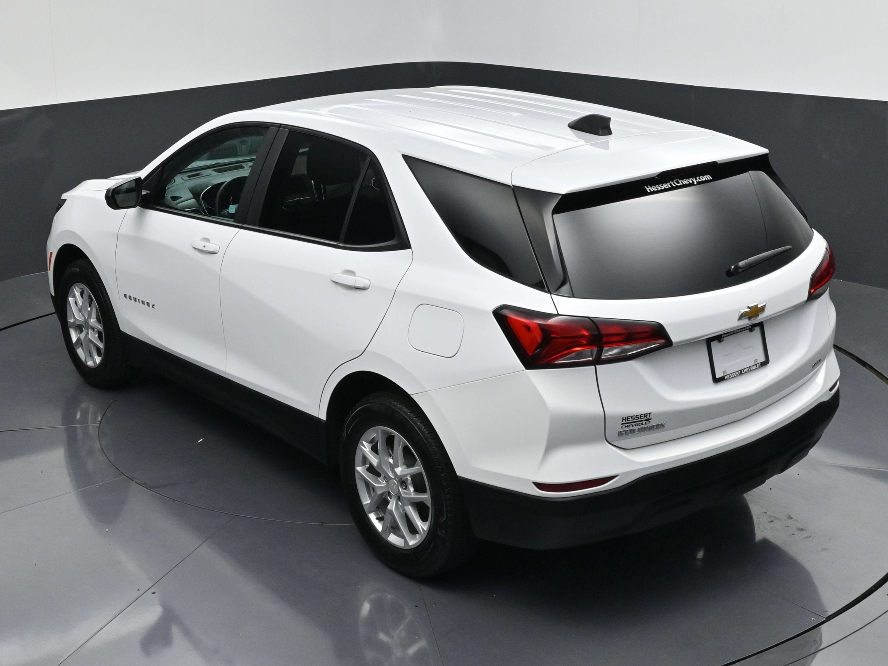 Certified 2023 Chevrolet Equinox LS w/ LS Convenience Package AWD/4WD image 46