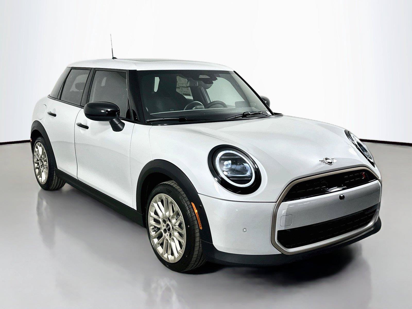 Used 2025 MINI Cooper S FWD image 3