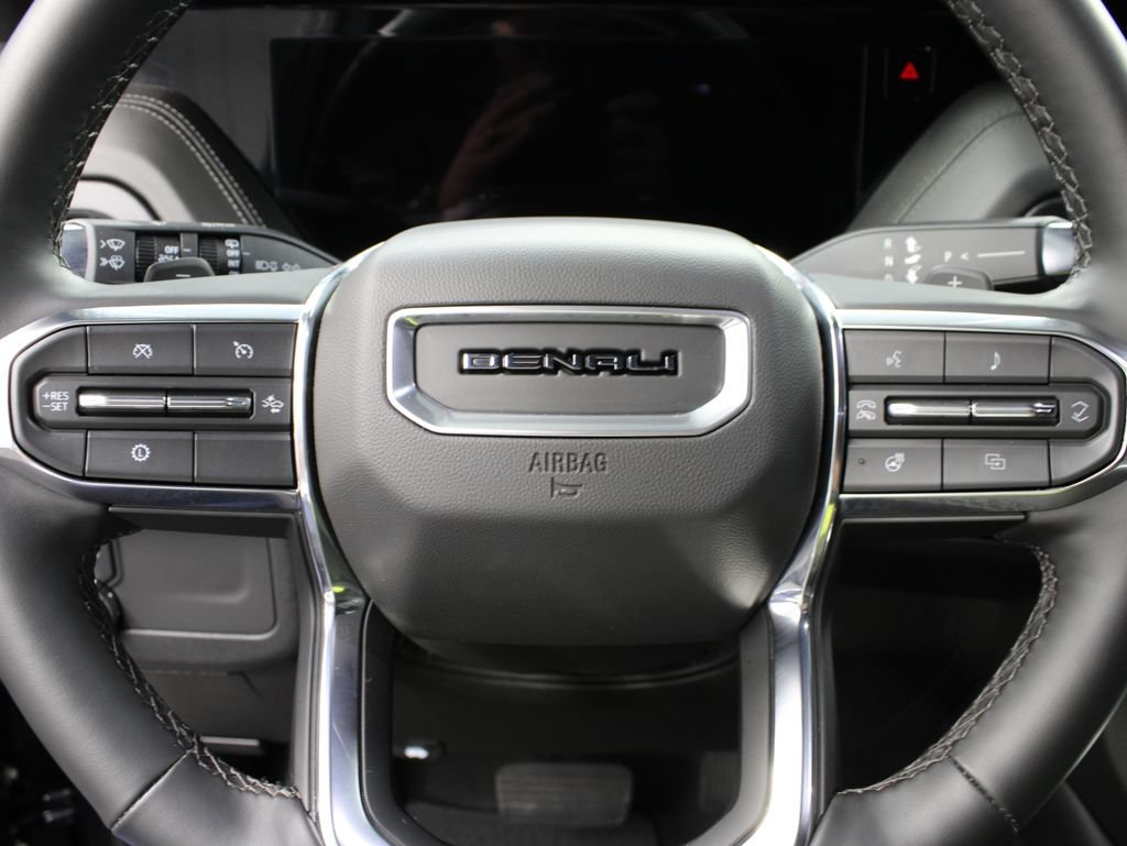 Used 2025 GMC Yukon XL Denali AWD/4WD image 62