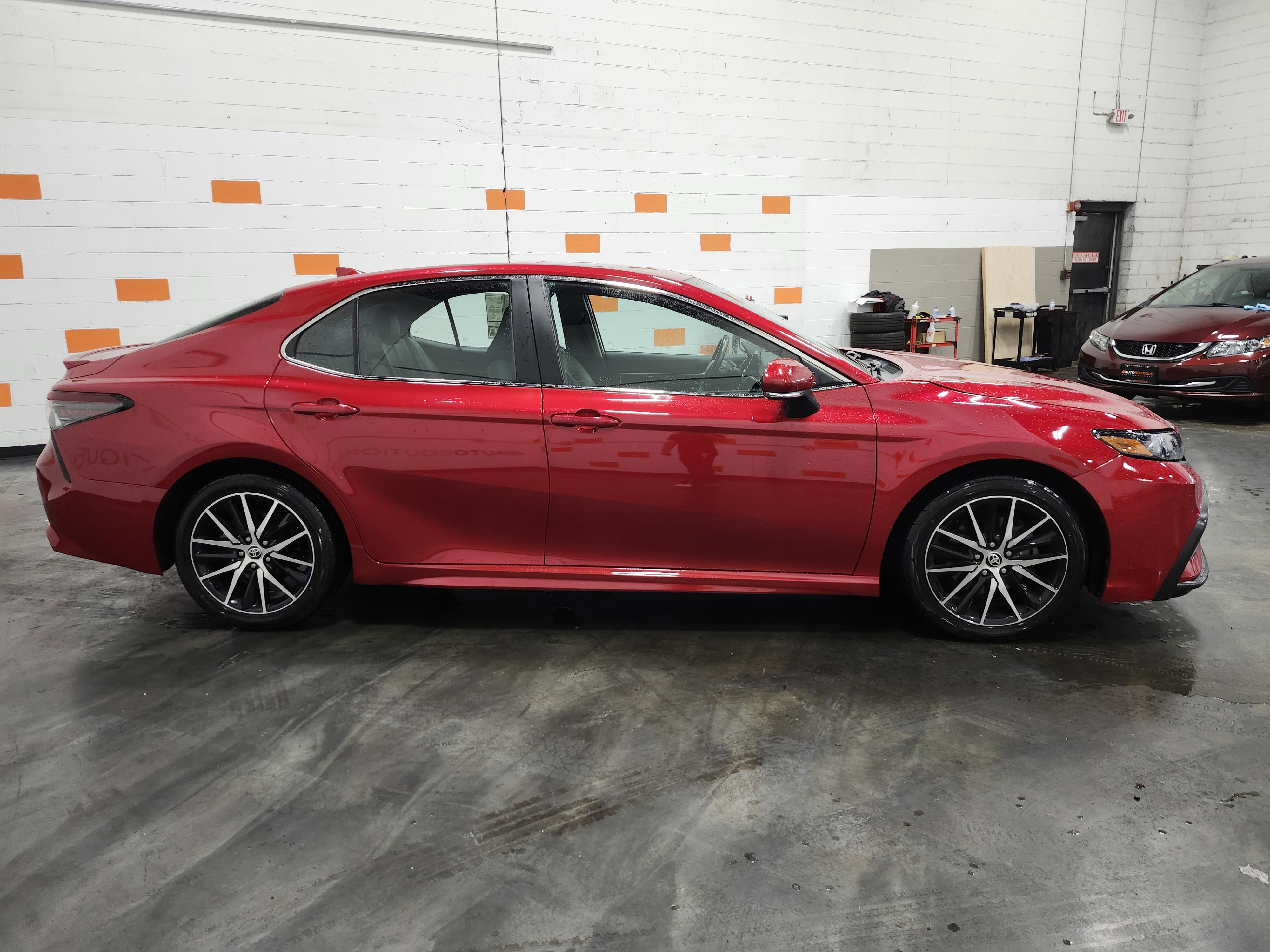 Used 2021 Toyota Camry SE image 11