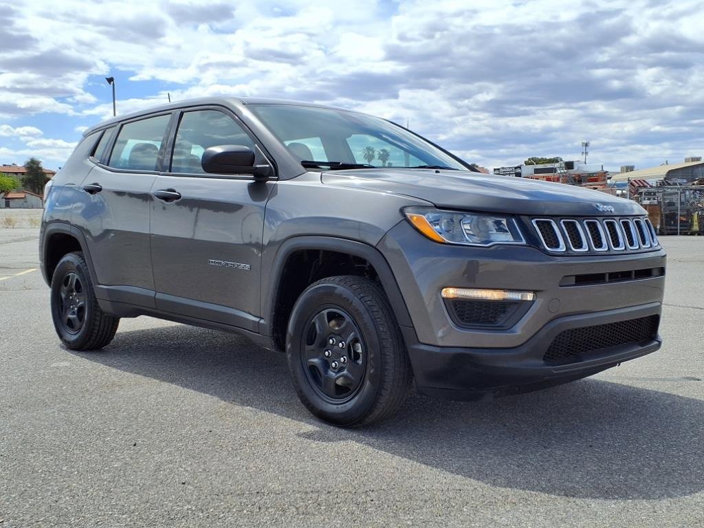 Used 2021 Jeep Compass Sport image 2