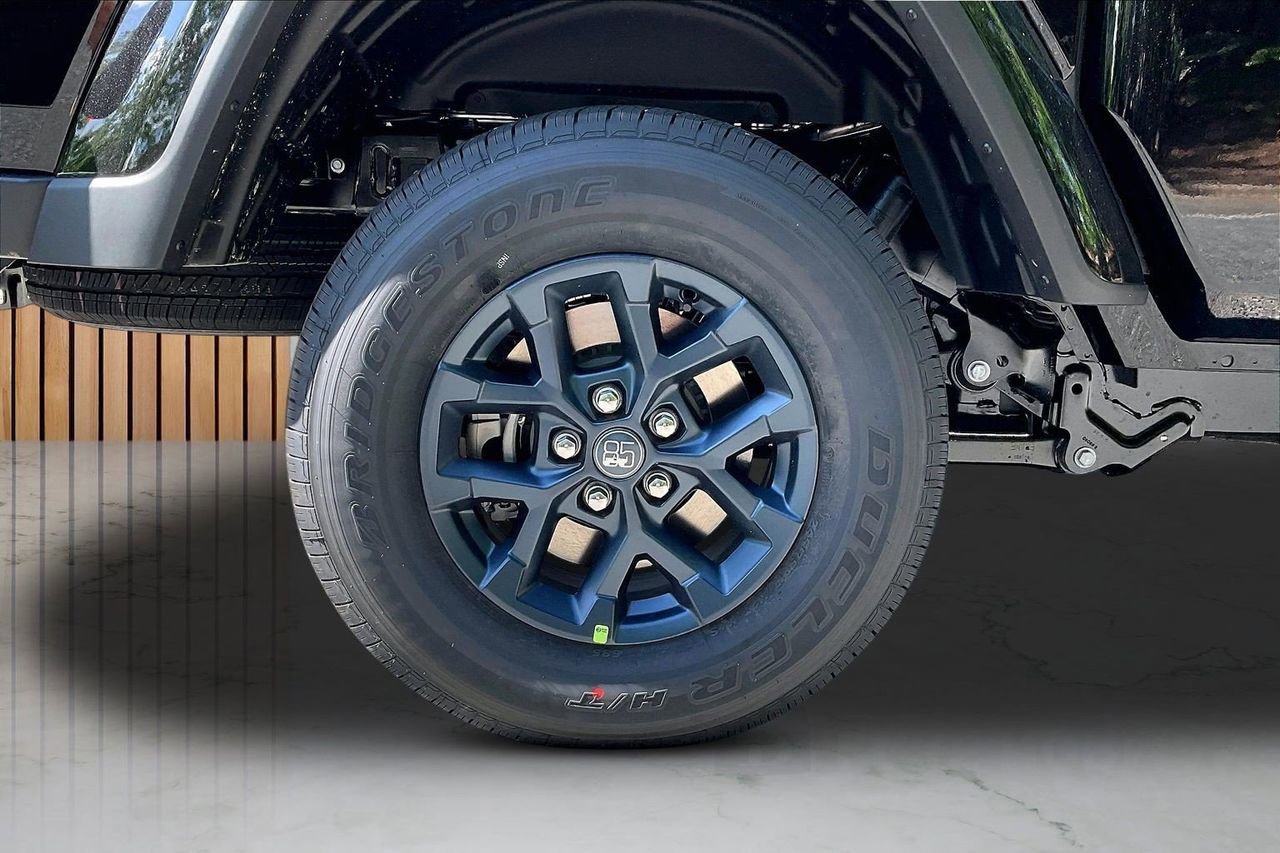 New 2026 Jeep Gladiator Sport AWD/4WD image 34