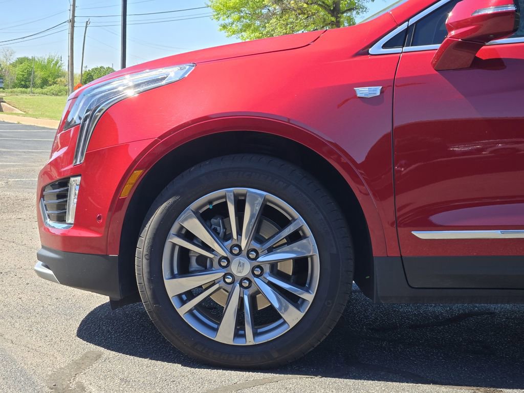 Used 2024 Cadillac XT5 Premium Luxury w/ Technology Package FWD image 8