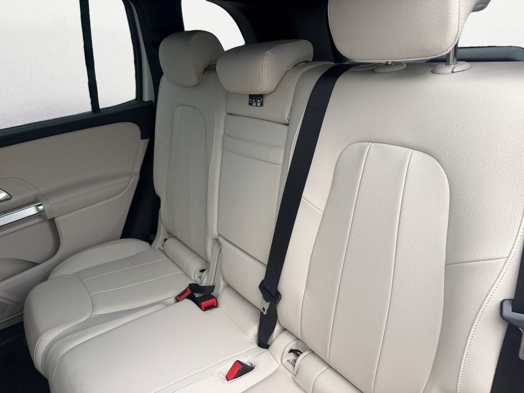 Certified 2025 Mercedes-Benz GLB 250 image 13