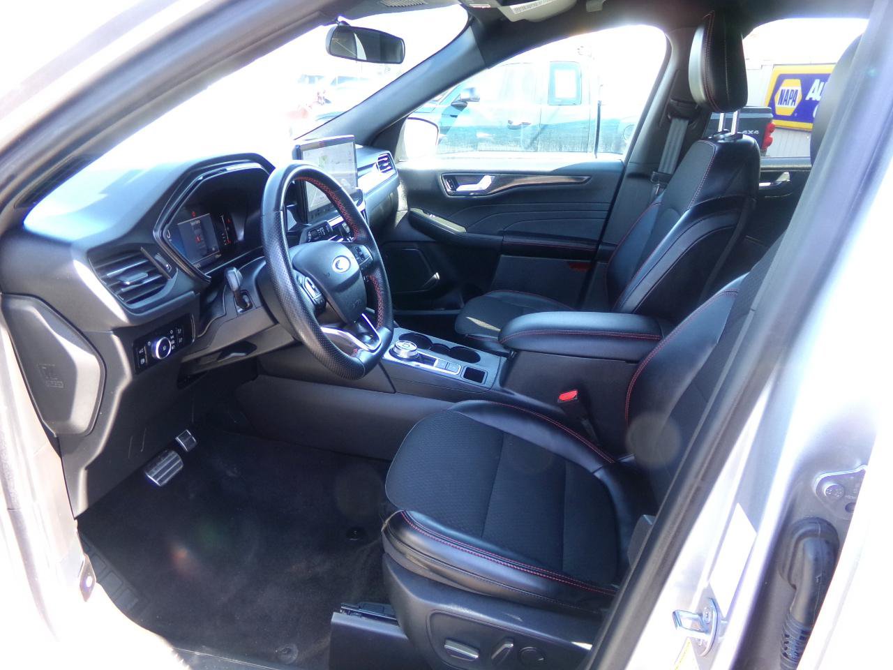 Used 2024 Ford Escape ST-Line Select w/ Tech Pack #1 AWD/4WD image 11