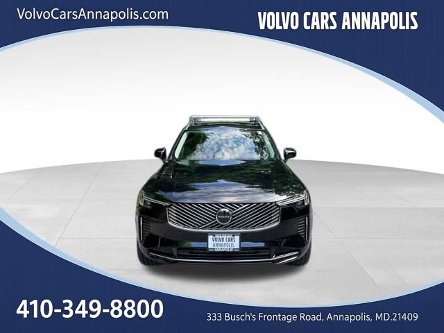 Certified 2025 Volvo XC90 B6 Core AWD/4WD image 3