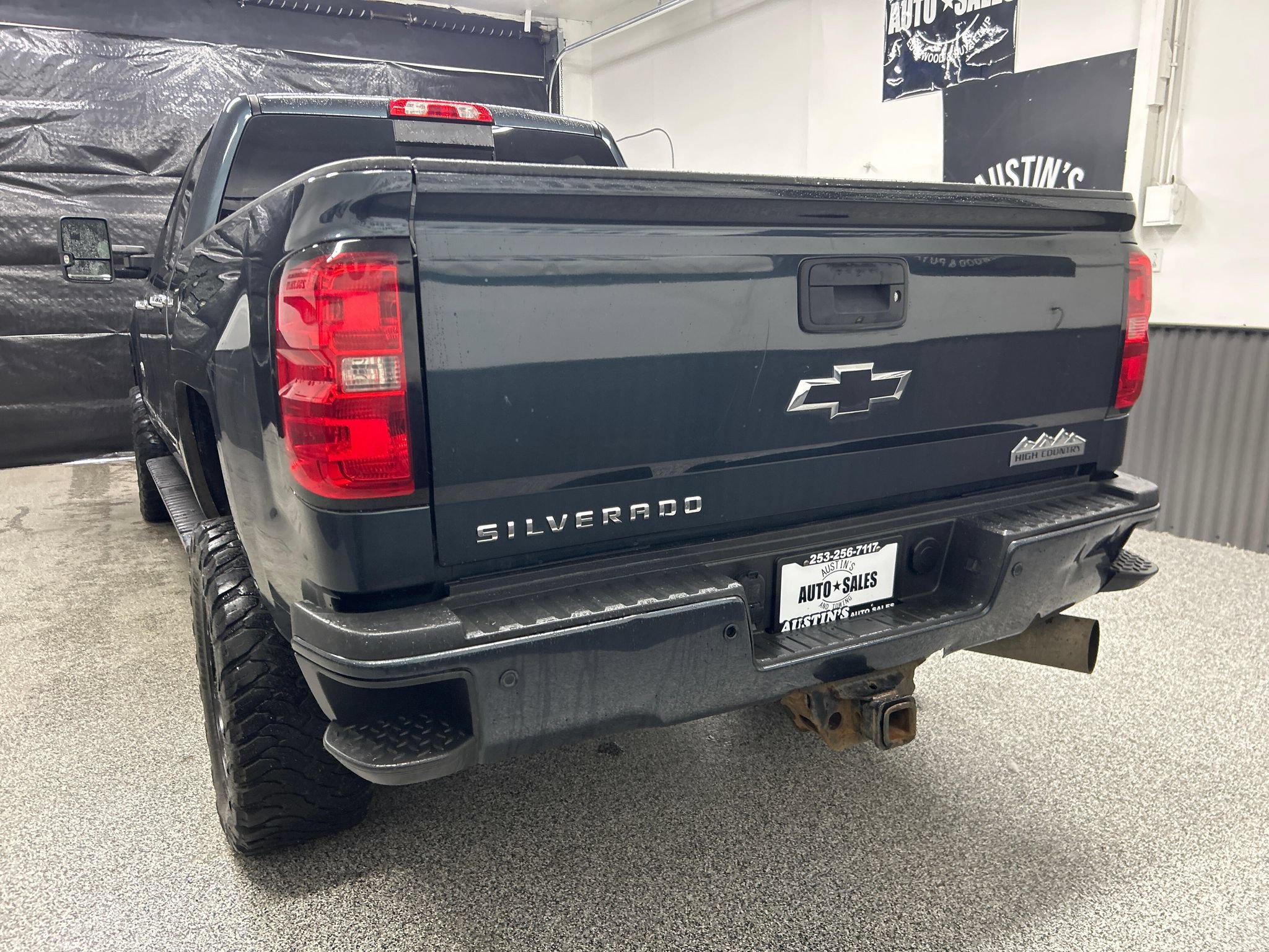 Used 2018 Chevrolet Silverado 2500 High Country AWD/4WD image 5