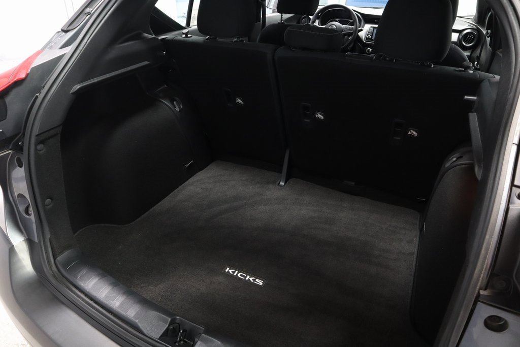 Used 2020 Nissan Kicks S image 16