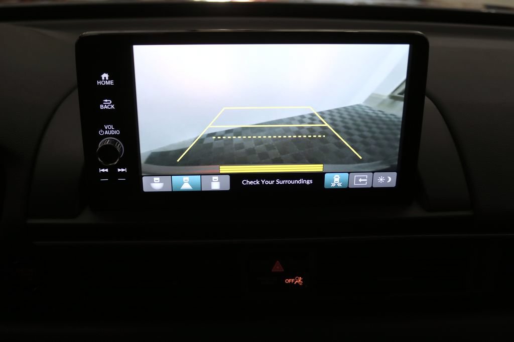 Used 2024 Honda Pilot Touring image 23