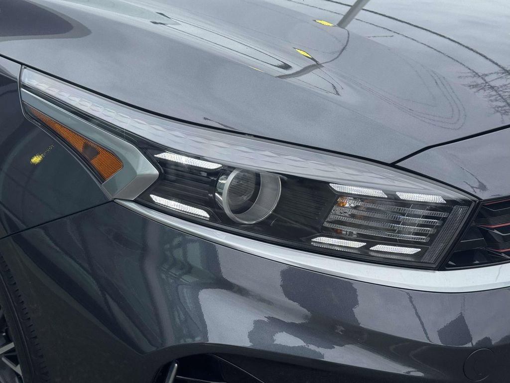 Used 2023 Kia Forte GT-Line image 8