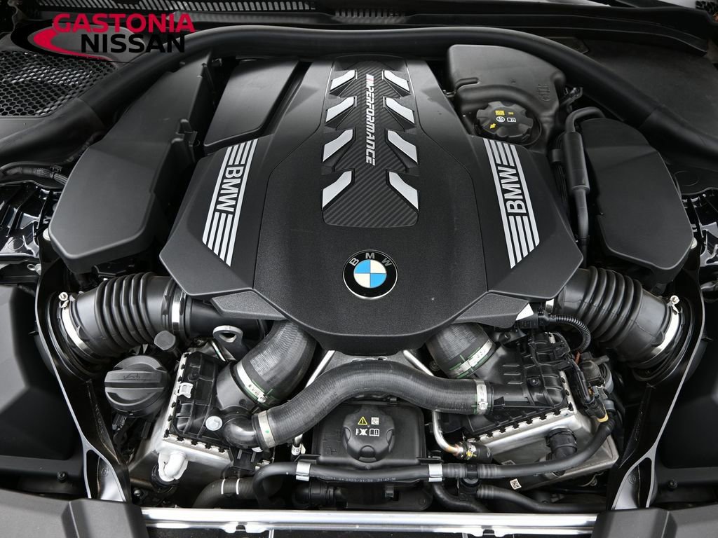 Used 2023 BMW M550i xDrive w/ Dynamic Handling Package image 25
