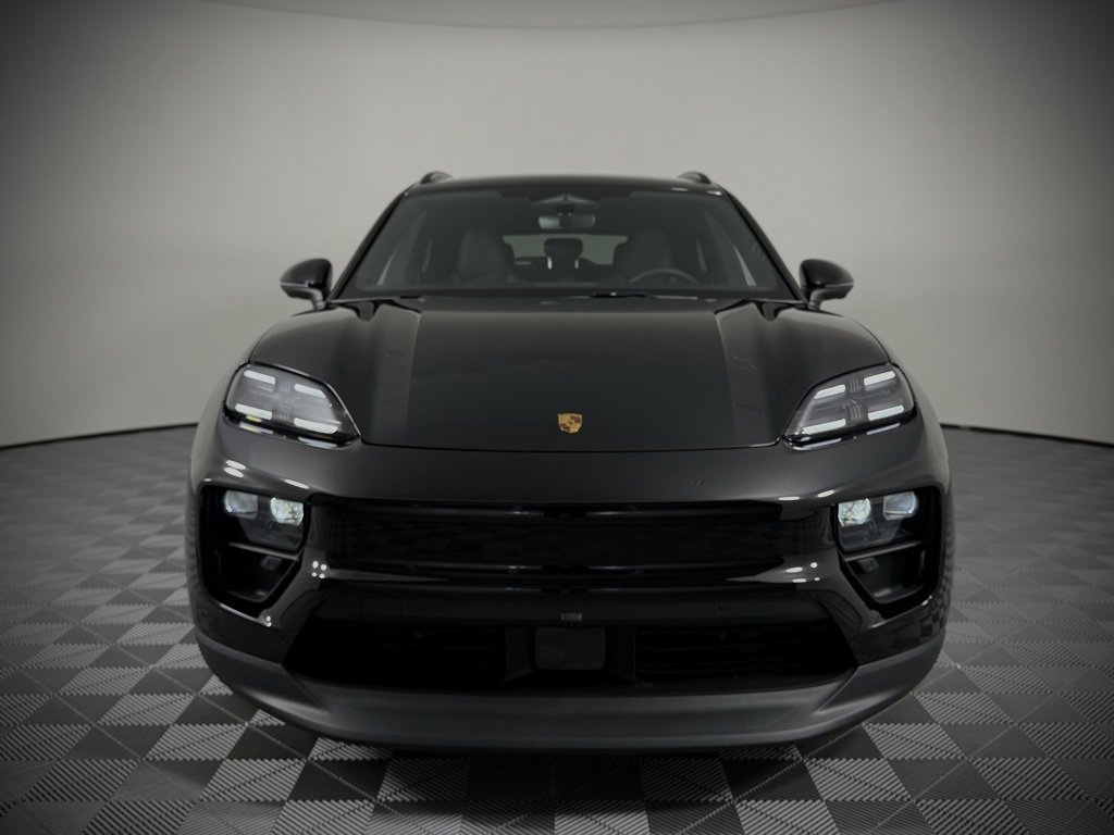 New 2025 Porsche Macan 4 Electric image 8