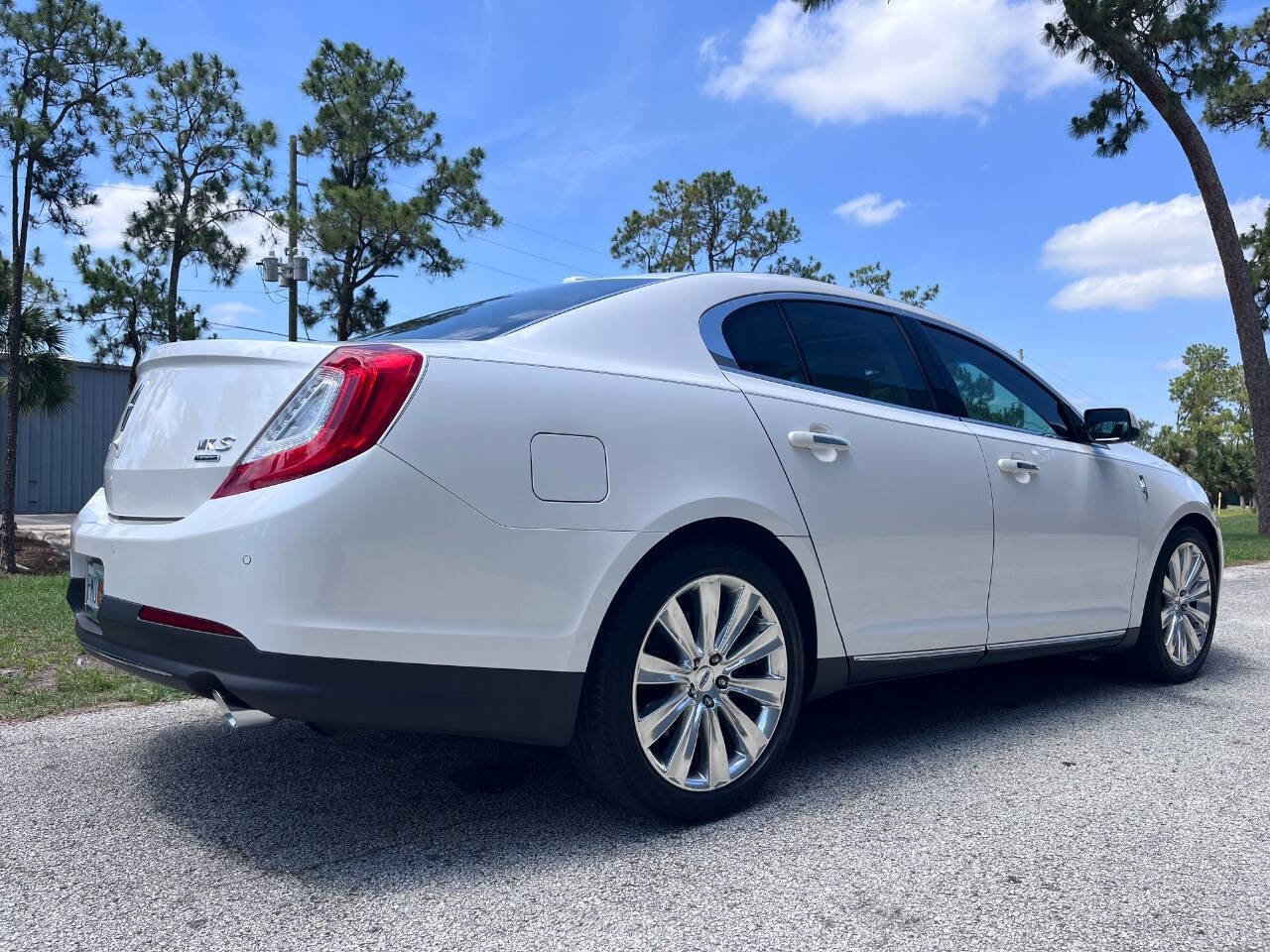 Used 2014 Lincoln MKS AWD w/ Equipment Group 201A image 8