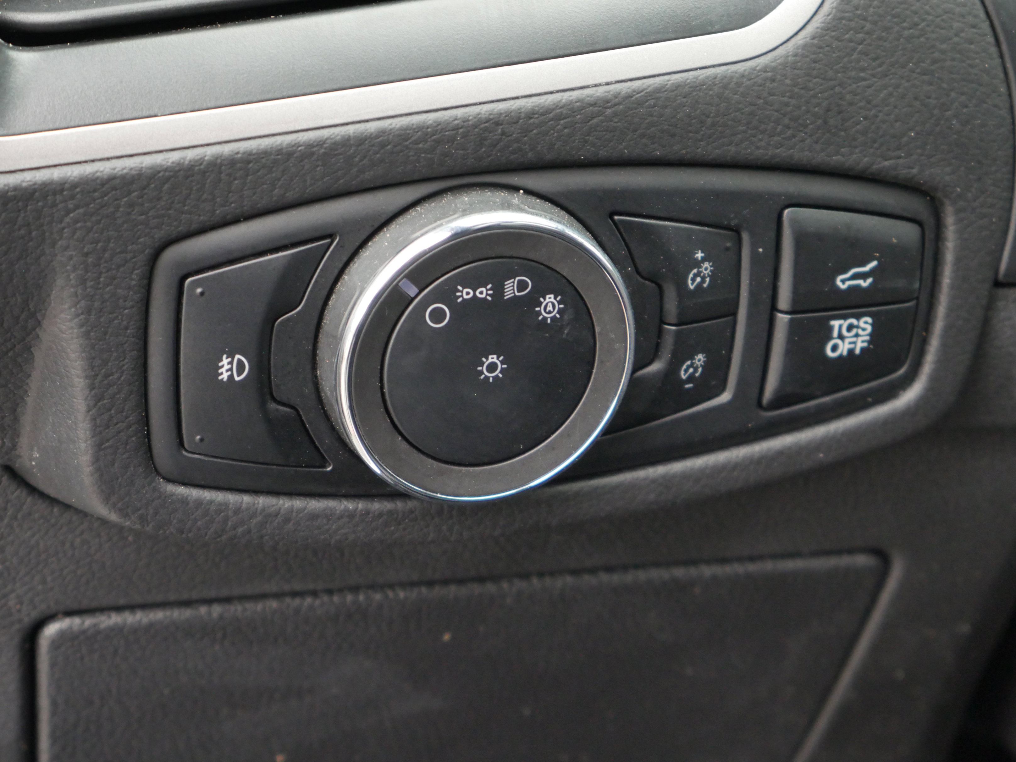 Used 2024 Ford Edge SEL w/ Convenience Package image 14