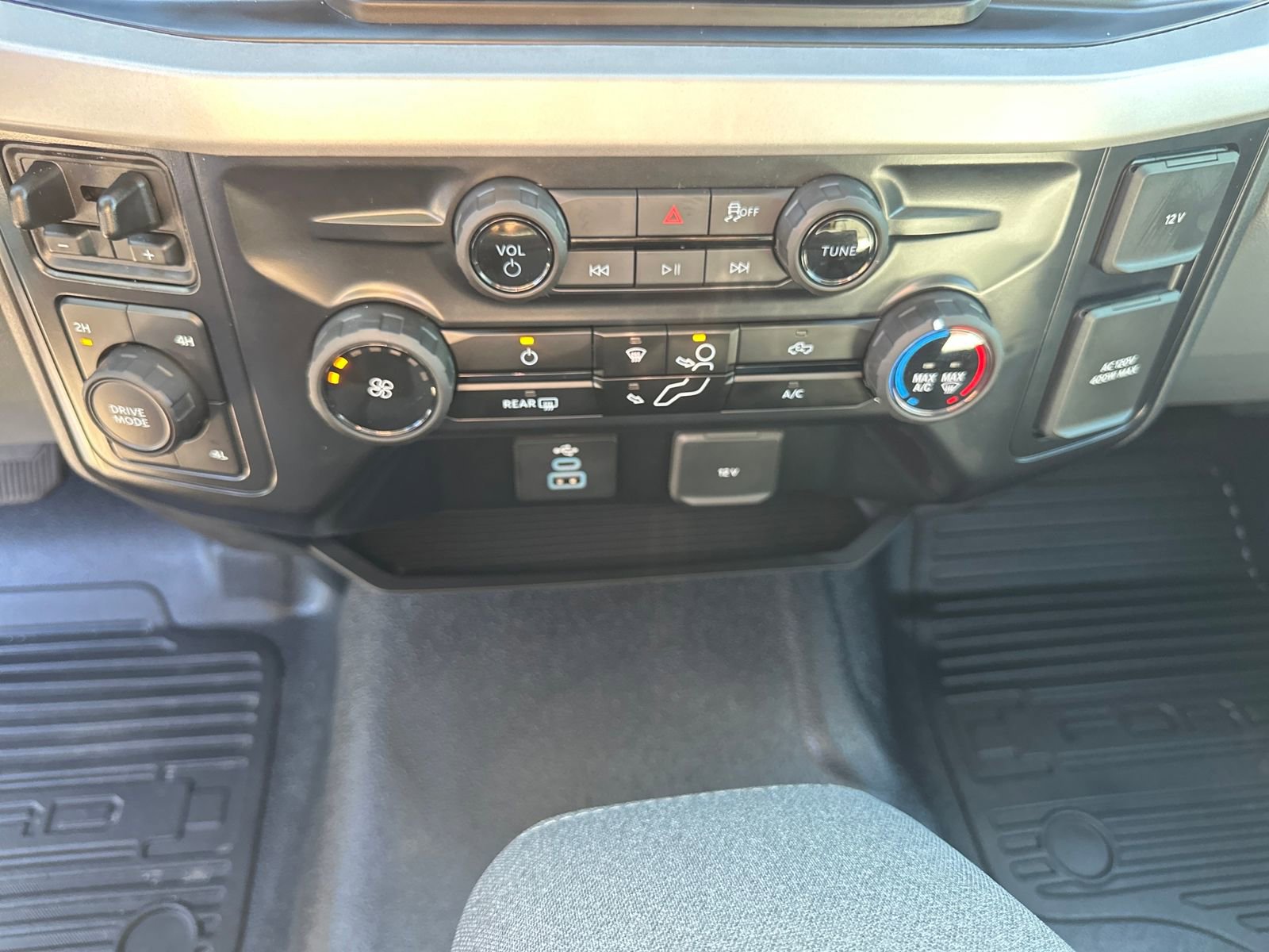 New 2026 Ford F450 XLT w/ XLT Value Package image 18