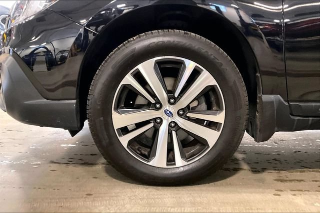 Used 2018 Subaru Outback 2.5i Limited AWD/4WD image 9