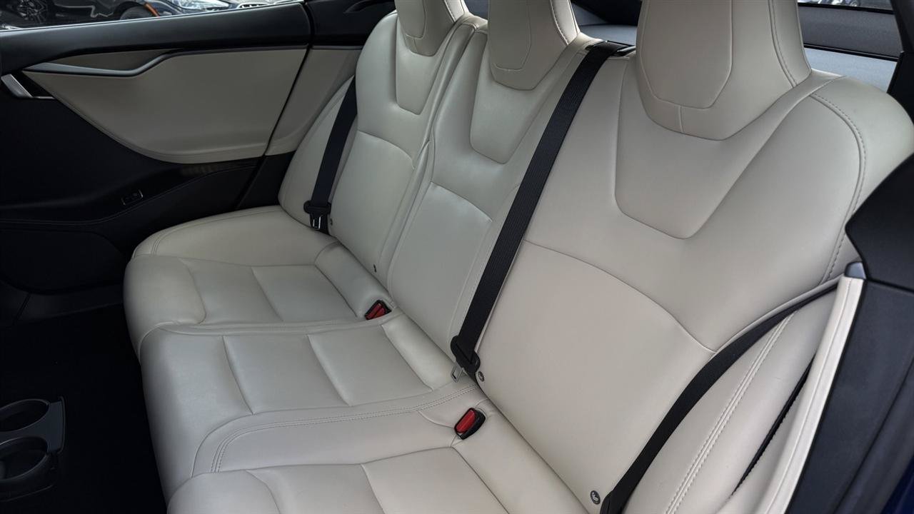 Used 2020 Tesla Model S Long Range AWD/4WD image 33
