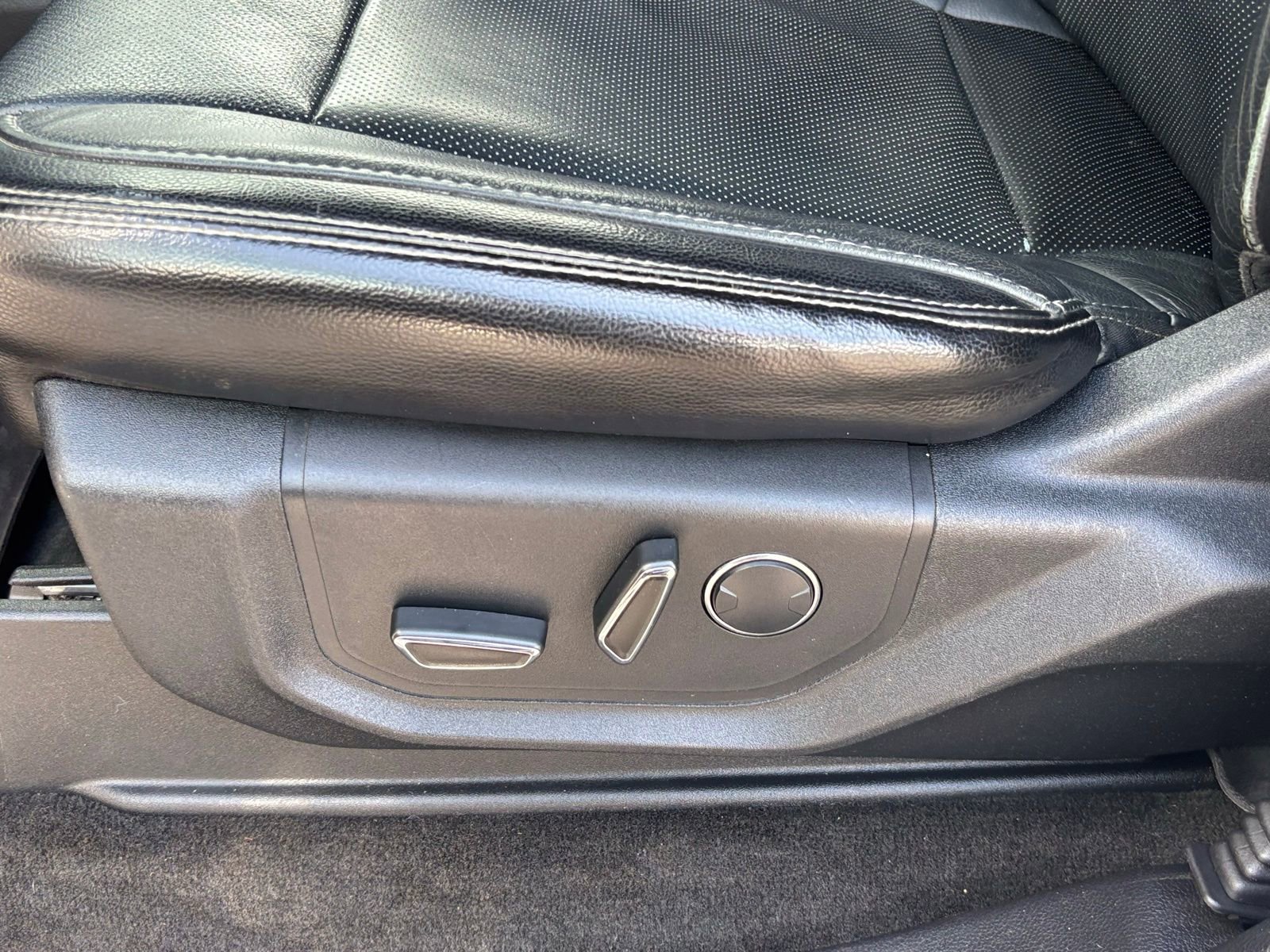 Used 2024 Ford F350 Lariat w/ Lariat Ultimate Package image 18