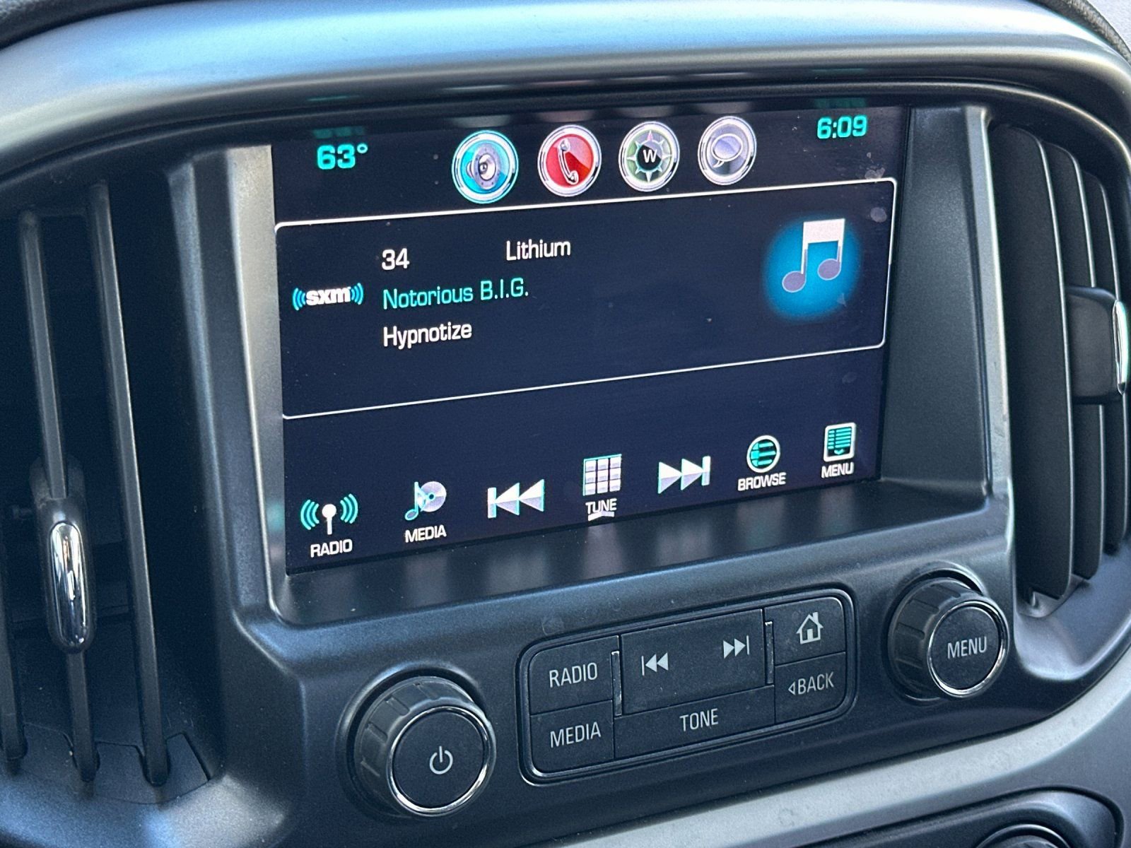 Used 2017 Chevrolet Colorado LT w/ Safety Package image 19